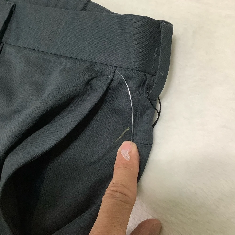 Banana Republic Men’s Luxe City Short Pebble Blue Gray Size 42